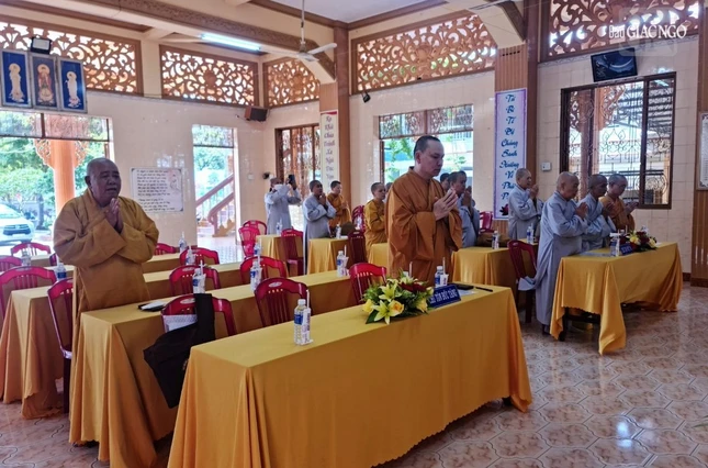 Chư Tăng Ni thuộc Phật giáo H.Long Điền