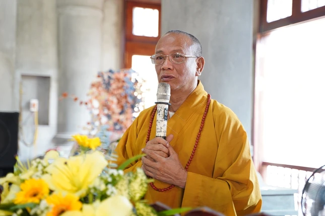 Hòa thượng Thích Quảng Hà sách tấn đến toàn thể Phật tử tham dự khoá tu Hòa thượng Thích Quảng Hà sách tấn đến toàn thể Phật tử tham dự khoá tu