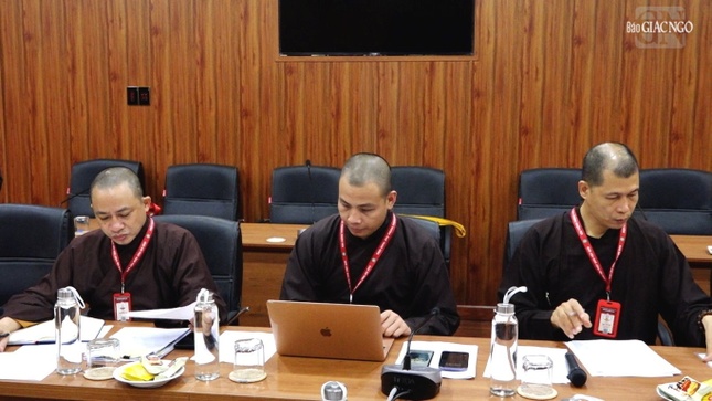 Chư tôn đức Phó Văn phòng, Thư ký và cán bộ Văn phòng II tham dự Chư tôn đức Phó Văn phòng, Thư ký và cán bộ Văn phòng II tham dự