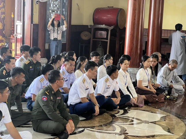 Sinh viên tham dự