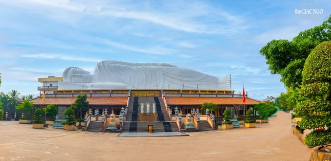 Trung tâm Văn hóa Tượng Phật nhập Niết-bàn chùa Hội Khánh xác lập kỷ lục dài nhất châu Á năm 2013 - Ảnh: Đăng Huy