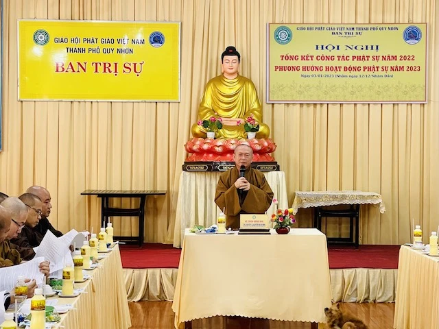 Hòa thượng Thích Đồng Quả chủ trì buổi họp