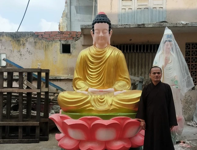 Tôn tượng Đức Bổn Sư tọa thiền sẽ được thỉnh cúng dường đến chùa Long Nguyên