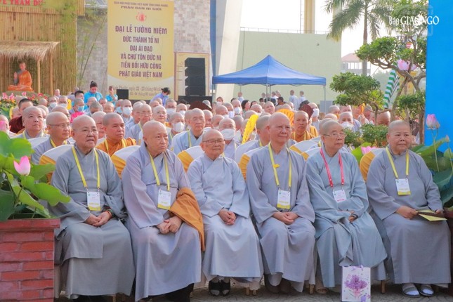 Chư tôn đức Ni Phân ban Ni giới T.Ư, Ban Tổ chức Đại lễ