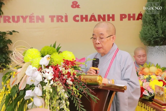 Ni trưởng Thích nữ Nhật Khương phát biểu khai mạc