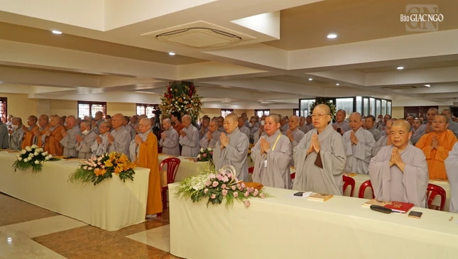 400 vị Ni từ 55 Phân ban Ni giới tỉnh thành tham gia khóa học