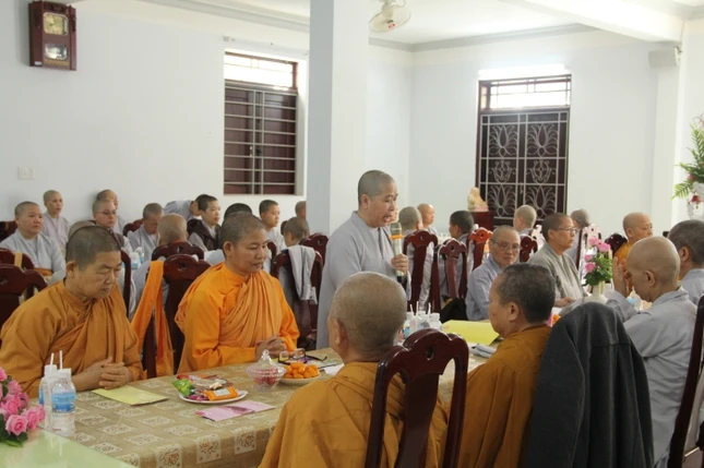 Buổi họp đã thảo luận, thống nhất nhiều Phật sự