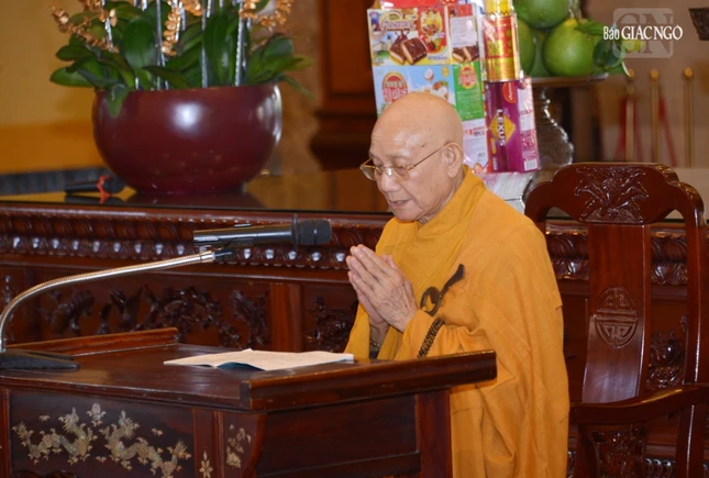 Hòa thượng Thích Minh Thông đại vị thuyết giới Tỳ-kheo, Bồ-tát