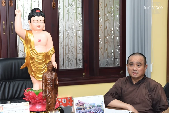 Thượng tọa Thích Tâm Hải chủ trì buổi họp của Thường trực Ban Thông tin - Truyền thông Phật giáo TP.HCM Thượng tọa Thích Tâm Hải chủ trì buổi họp của Thường trực Ban Thông tin - Truyền thông Phật giáo TP.HCM