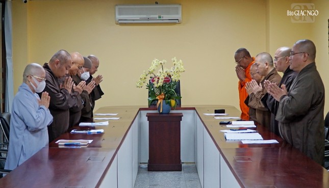 Chư tôn đức Ban Giám khảo hồi hướng