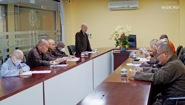 Hòa thượng Trưởng ban Giám khảo phát biểu đúc kết Hòa thượng Trưởng ban Giám khảo phát biểu đúc kết