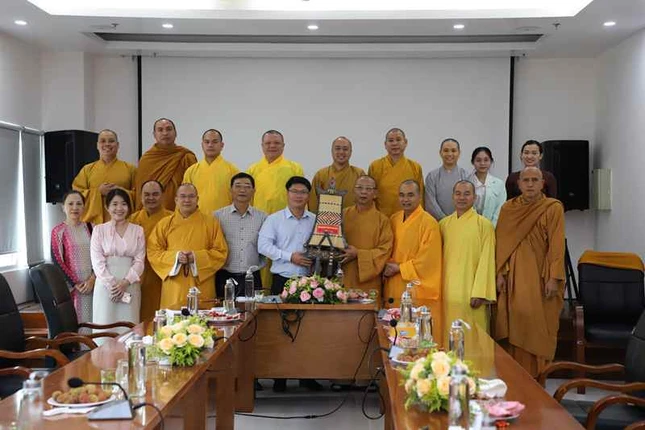 Buổi gặp lãnh đạo Ban Tôn giáo tỉnh