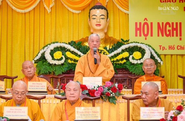 Đức Pháp chủ GHPGVN ban đạo từ