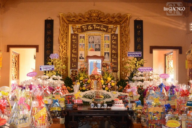 Di ảnh Hòa thượng Thích Huệ Hà tại Tổ đường chùa Long Phước - văn phòng Ban Trị sự tỉnh