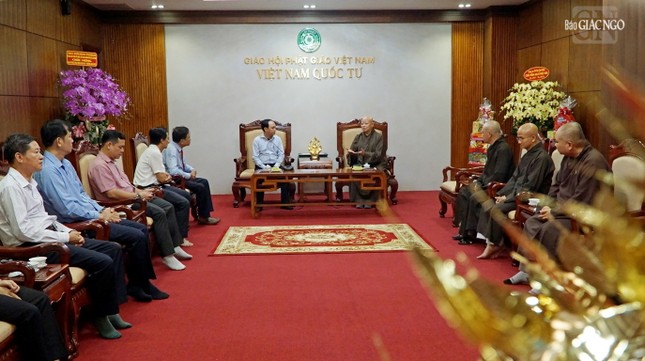 Quang cảnh buổi tiếp thân mật đoàn Quận ủy Q.Tân Bình, P.2 - Q.Tân Bình Quang cảnh buổi tiếp thân mật đoàn Quận ủy Q.Tân Bình, P.2 - Q.Tân Bình