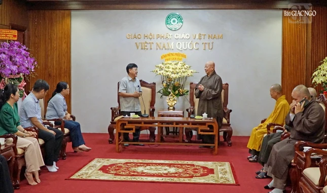 Hòa thượng Trưởng ban Trị sự TP.HCM đáp từ, cảm ơn sự quan tâm của ông Thái Nguyên Phương, Bí thư Đảng ủy P.12 - Q.10