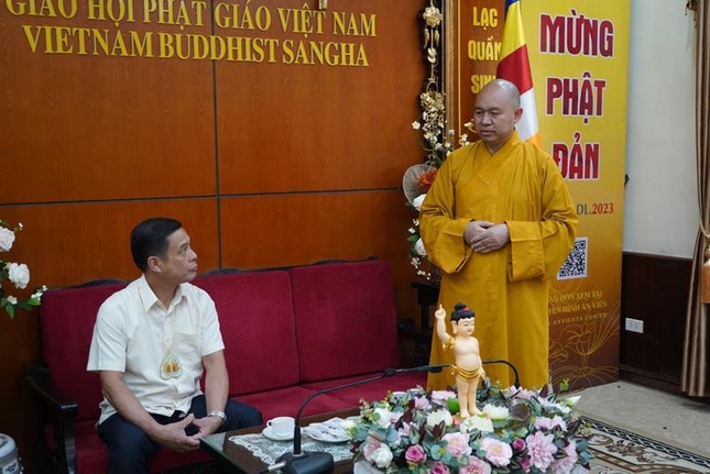 Thượng tọa Thích Đức Thiện tiếp đoàn UBND tỉnh Vĩnh Phúc