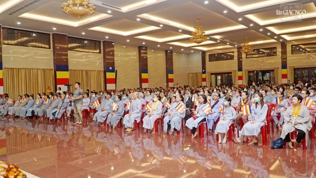 ... trong niềm hân hoan ngày Khánh đản Đức Từ Phụ Thích Ca