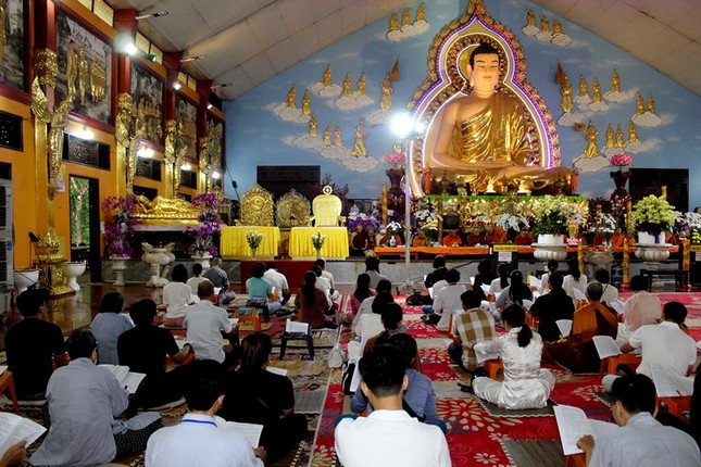 Khóa trùng tụng Pali - Việt tại thiền viện Phước Sơn Khóa trùng tụng Pali - Việt tại thiền viện Phước Sơn