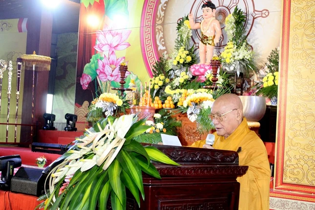 Hòa thượng Thích Nhật Quang tuyên đọc Thông điệp Đại lễ Phật đản Phật lịch 2567