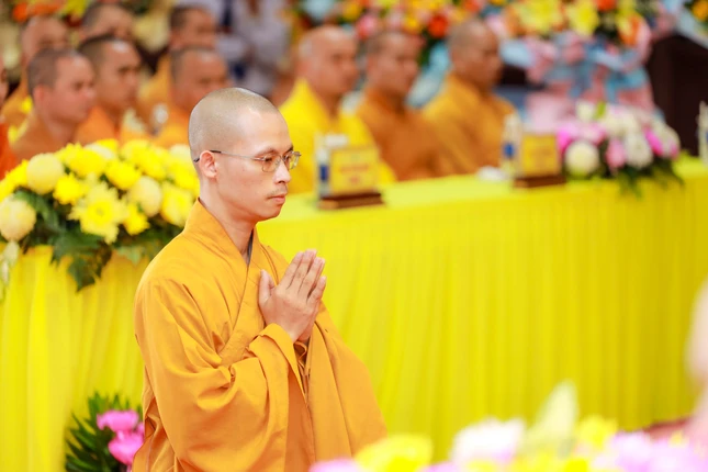 Đại đức Thích Vạn Độ, tân trụ trì chùa Phước Hưng