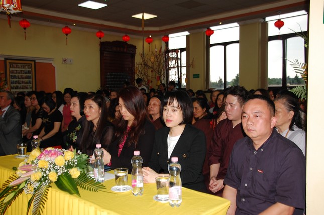 Khách quý tham dự Đại lễ Phật đản Khách quý tham dự Đại lễ Phật đản