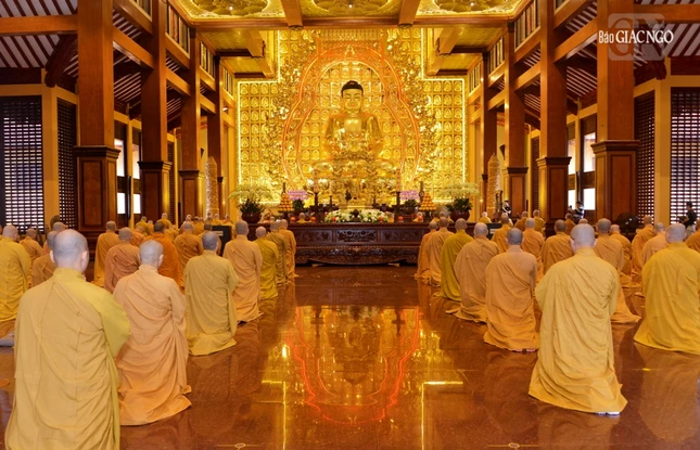 Quang cảnh lễ tác pháp An cư kiết hạ của chư Tăng TP.HCM, mở đầu mùa An cư Phật lịch 2567