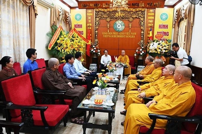 Quang cảnh buổi tiếp tại trụ sở T.Ư GHPGVN - Chùa Quán Sứ