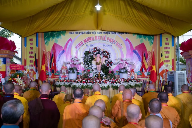 Đại lễ Phật đản của Phật giáo H.Hàm Thuận Bắc