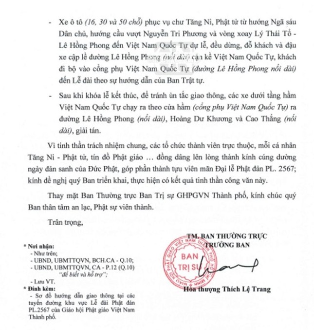 Hướng dẫn dừng, đỗ xe của chư tôn đức, quý khách đến tham dự Đại lễ Phật đản Hướng dẫn dừng, đỗ xe của chư tôn đức, quý khách đến tham dự Đại lễ Phật đản