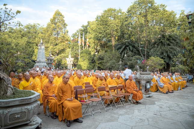 Chư tôn đức Tăng Ni GHPGVN tỉnh Khánh Hòa tham dự Đại lễ Phật đản