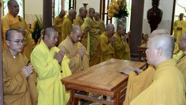 Chư Tăng tác pháp an cư Chư Tăng tác pháp an cư