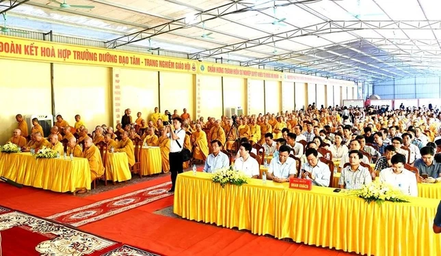 Quang cảnh lễ tưởng niệm tại chùa Đống Cao