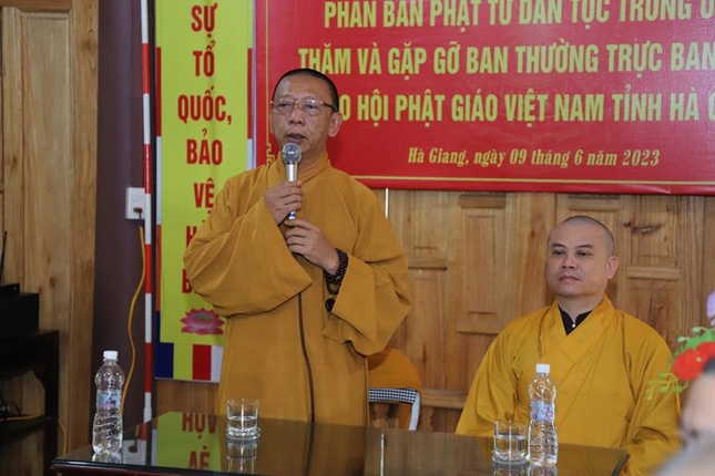 Thượng tọa Thích Quảng Tuấn phát biểu tại buổi gặp Thượng tọa Thích Quảng Tuấn phát biểu tại buổi gặp