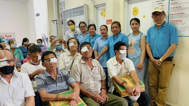 Hòa thượng Thích Chơn Tịnh cũng tổ chức tài trợ phẫu thuật mắt lần thứ 142