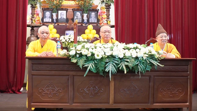 Chư tôn đức chứng minh, tham dự