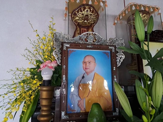 Di ảnh Ni trưởng Thích nữ Minh Bổn