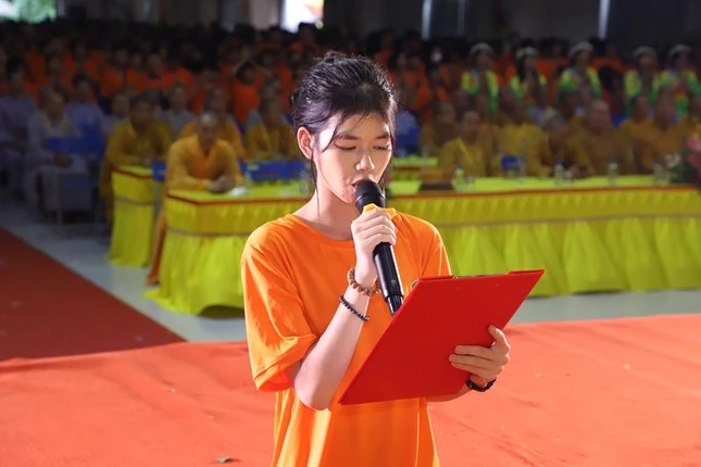 Đại diện trại sinh phát biểu Đại diện trại sinh phát biểu