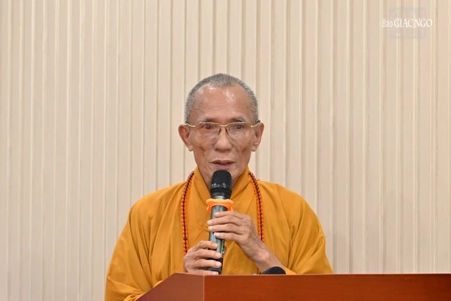 Hòa thượng Thích Huệ Trí phát biểu khai mạc Hòa thượng Thích Huệ Trí phát biểu khai mạc