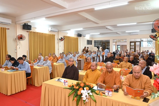 Tăng Ni tham dự khóa bồi dưỡng hành chánh Giáo hội