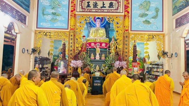 Khóa lễ trì tụng cúng dường Khóa lễ trì tụng cúng dường