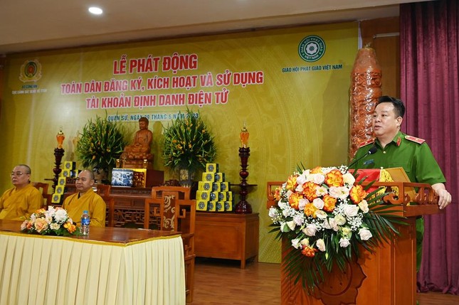 Thiếu tướng Nguyễn Quốc Hùng phát biểu tại buổi phát động Thiếu tướng Nguyễn Quốc Hùng phát biểu tại buổi phát động