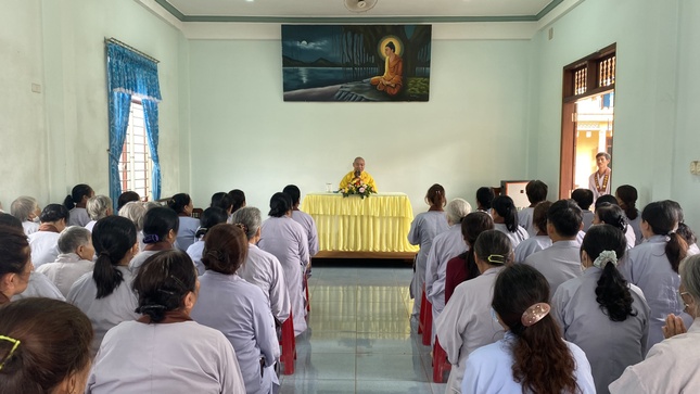 Chùa Quan Âm đã tổ chức khóa tu Một ngày an lạc