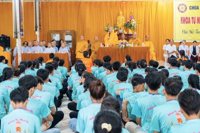 Chư tôn đức chứng minh, tham dự lễ khai mạc