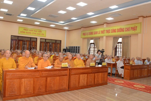 Chư tôn đức Tăng Ni tham dự