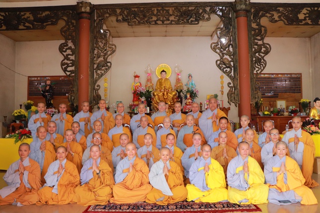 Chụp ảnh lưu niệm