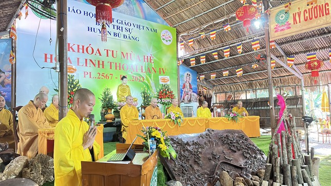 Chư tôn đức chứng minh, tham dự buổi lễ khai mạc