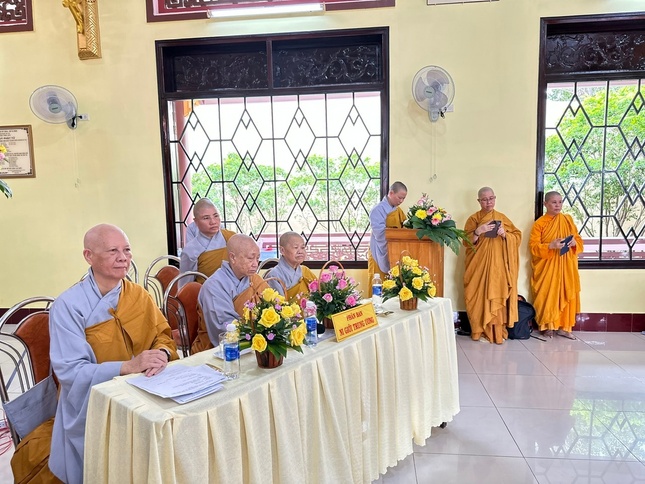 Chư Ni Phân ban Ni giới T.Ư tại trường hạ chùa Bình Quang