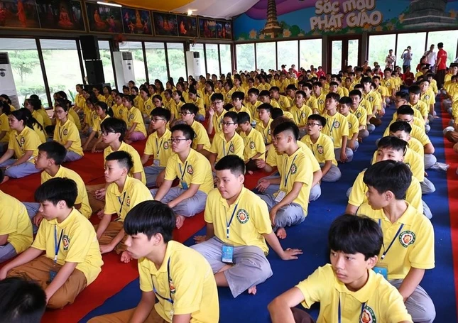 Khóa tu có 350 em tu sinh về tu tập trong 8 ngày