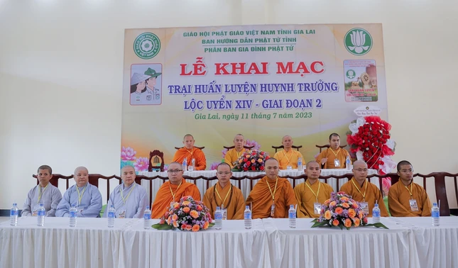 Chư tôn đức chứng minh, tham dự lễ khai mạc